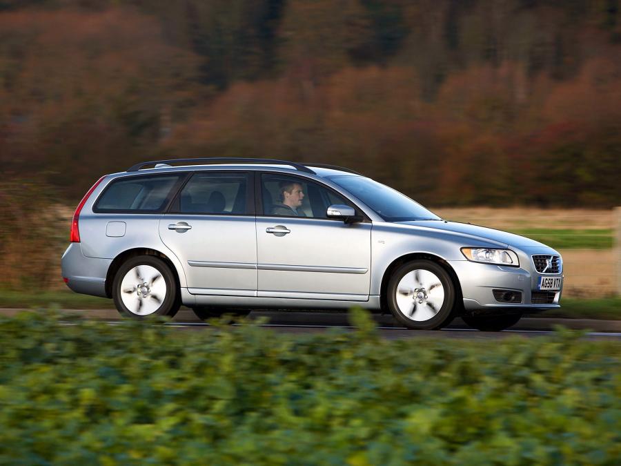  Volvo V50 DRIVe 2009 года  (UK) (фото 8 из 15)